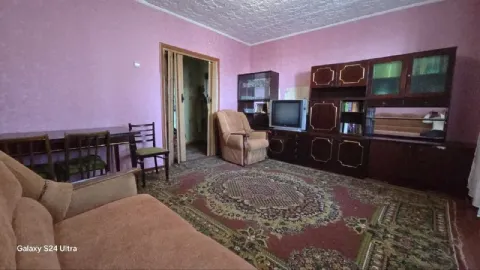 Продаю 3-х ком. Кв. (68м²) 🌇днр в енакиево, (ватутина) ул. Саратовская. 📍 ✅отличная планировка! ☝️3-... - фотография