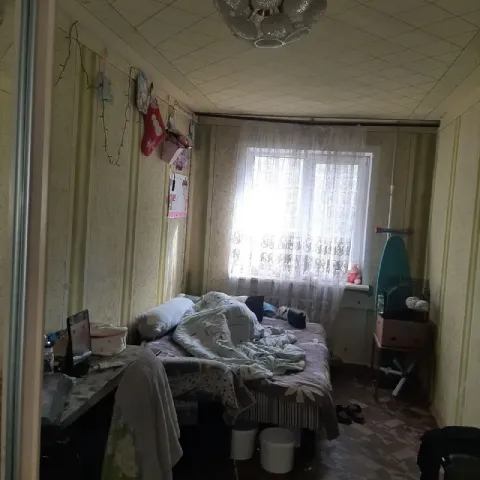 Мариуполь продаётся трёхкомнатная квартира 57м2 жилая 41,5м2  с мебелью и техникой в  между бахчиван... - фотография