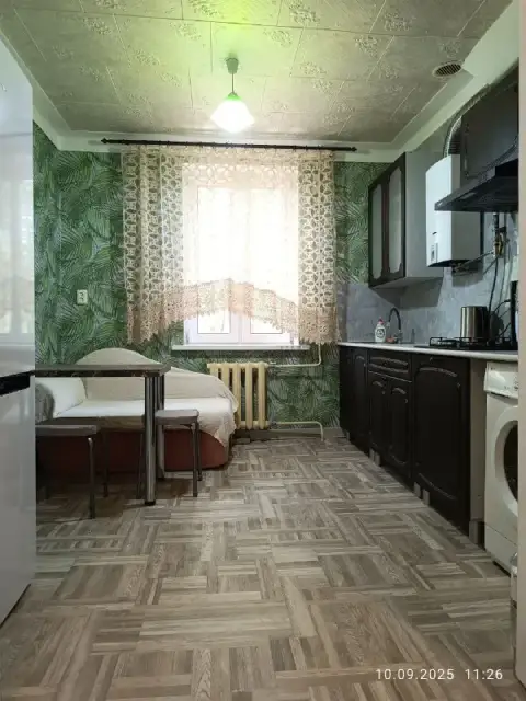 Сдам двухкомнатную квартиру посуточно, от собственника
Находится в киевском районе, ул. Щорса ориент... - фотография