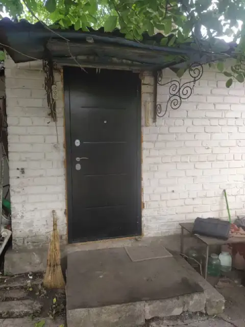 Продам 1/2 часть финского дома (квартира на земле)

🌇Донецк, петровский р-н, ул. Летняя. 📍

🏡Дом общ... - фотография