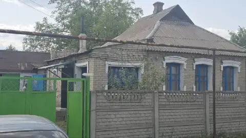 Продам дом с гаражом, возле мкр. "текстильщик"
Цена: 1 млн рублей, возможен торг!

🌍Дом расположен с... - фотография