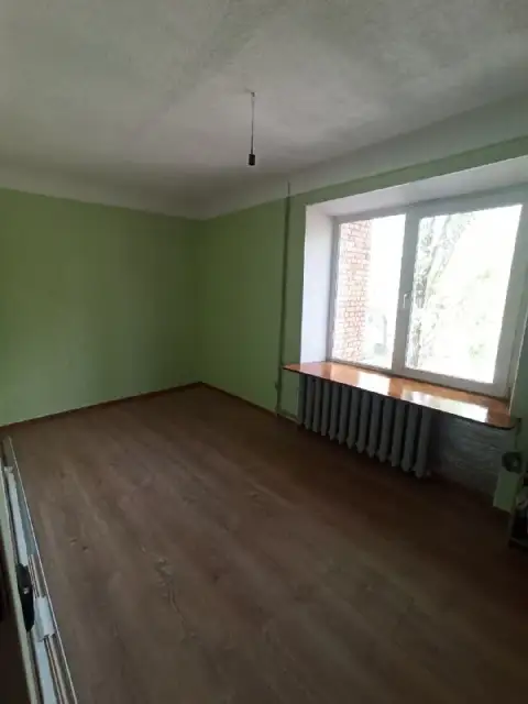 Быстрая сделка!
Продам 2 комнатную квартиру 2/4
Квартира продается вместе с гаражом
В самом центре г... - фотография