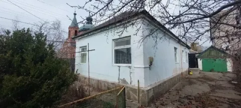 Обменяю на трёхкомнатную квартиру  газифицированный дом с земельным участком в городе харцызске ✅ ра... - фотография