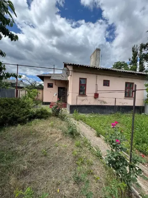 Срочно продается 🏡 дом

🌇Макеевка, кировская сторона, совколония. 📍

✅Общая площадь 67.2кв. М, три к... - фотография