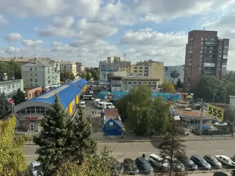 Посуточно стильная 1-комнатная квартира 💦 вода 24/7 🚿

🌇Самый центр макеевки 📍

🛏 Новая двуспальная ... - фотография