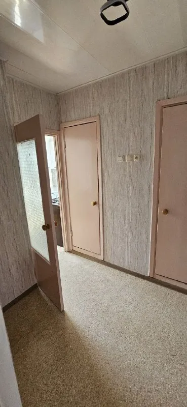 🏡Продам однокомнатную квартиру г. Донецк днр
🌇Кировский р-н
🗺Мкрн текстильщик,
Ул. Петровского 103

... - фотография
