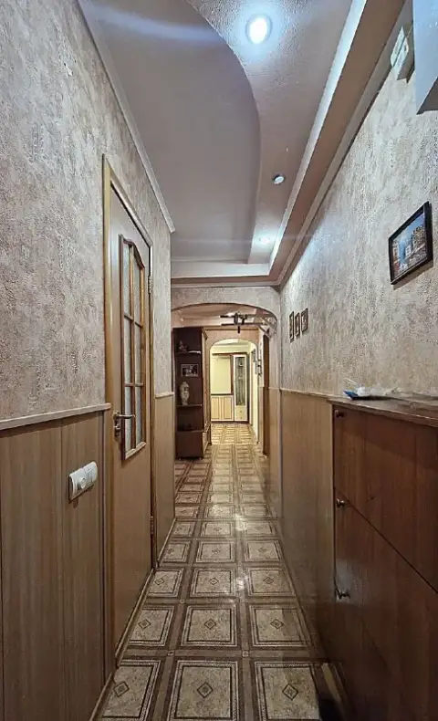Продажа 4-х комнатной квартиры

🌇В куйбышевском р-не, г. Донецка, ул. Фомина📍

✅Площадь: 68 кв. М
✅5... - фотография