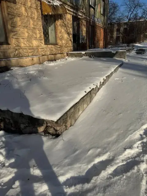 Продам нежилое помещение !

🌇Город макеевка, кировская сторона, ул. Кирова. 📍

✅Общая площадь 85кв. ... - фотография