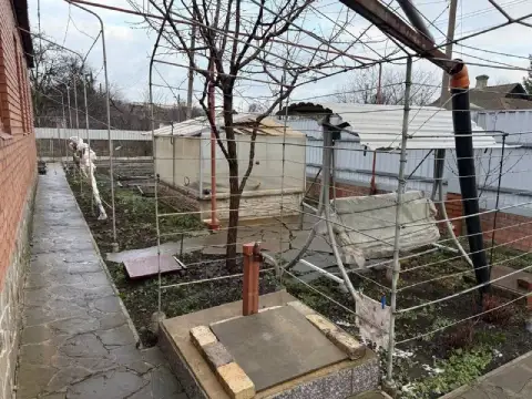 Продам частный дом 🏡

🌇Г. Донецк кировский район ул. Шумана📍

✅Прекрасный дом  площадью 87 квадратны... - фотография