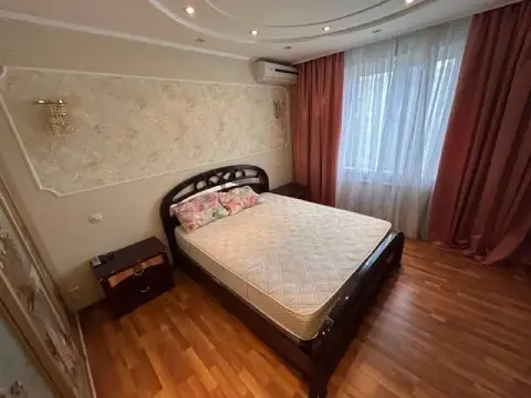 Аренда 3х комнатной квартиры

🌇Донецк, ленинский проспект,
Микрорайон "звездный" рядом трк обжора 📌
... - фотография