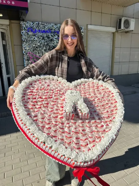 Хотите удивить любимую 8-го марта? Мы знаем как это сделать🩷 🤩фото №1 и №3 - от 19000₽ 🤩фото №2 - 40... - фотография