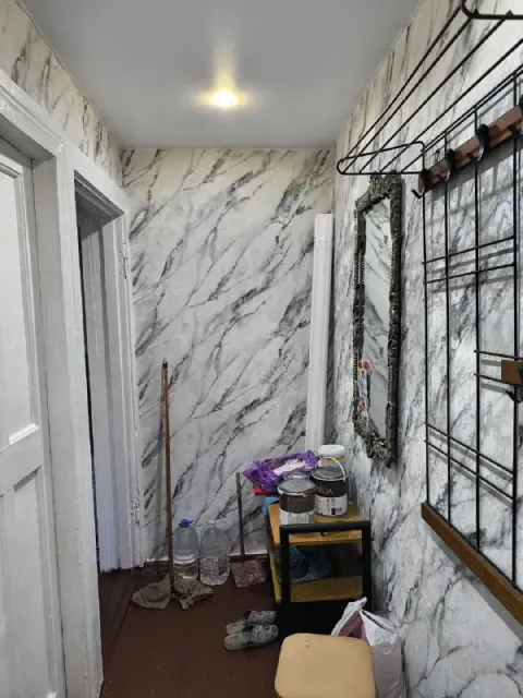 Сдам трёхкомнатную квартиру в харцызске в центре города после косметического ремонта. 25000+коммунал... - фотография