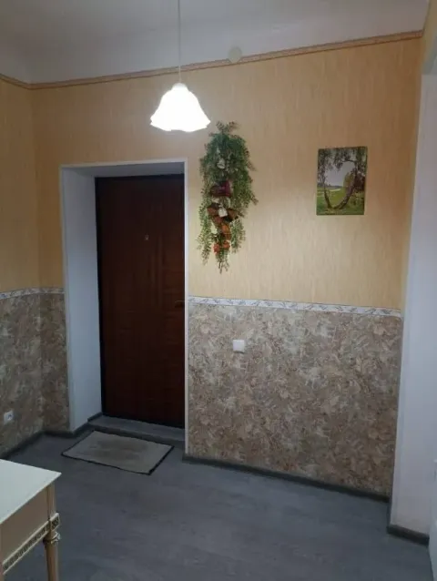 Продам 2-х комнатную квартиру ! 🌇харцызск, центр. Ул. Сергея лазо. 📌 ✅общая площадь 48.4 кв. М, 1 эт... - фотография