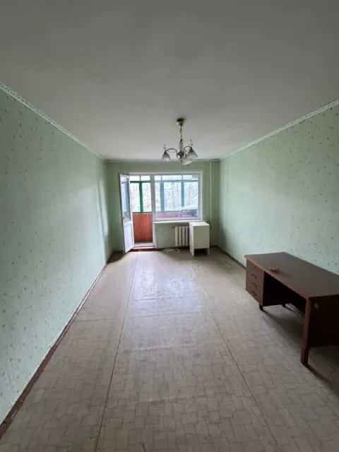 Продам двухкомнатную квартиру 🌇днр, харцызск, центр, ул. Октябрьская📍 ✅общая площадь 45.2 кв. М, 4 э... - фотография