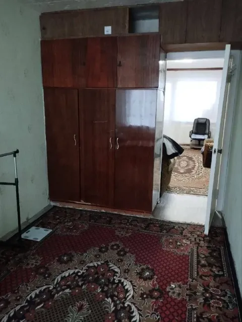 Сдаётся двухкомнатная квартира, город харцызск, район черёмушки, мкр. Металлургов дом 6,2 этаж пятиэ... - фотография