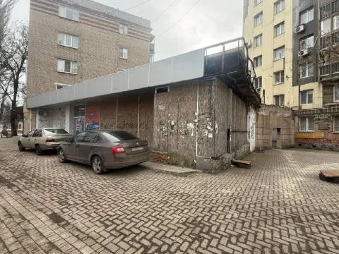 Продажа коммерческого помещения бывшее отделение банка - 🌇донецк, ул. Артёма 146, шахтерская площадь... - фотография