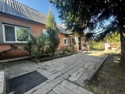 🏡Аренда комн дома+гараж
🌇Город: донецк днр
🏙️Район: кировский р-н
🗺Ориентир: кировский пивзавод/мкрн... - фотография