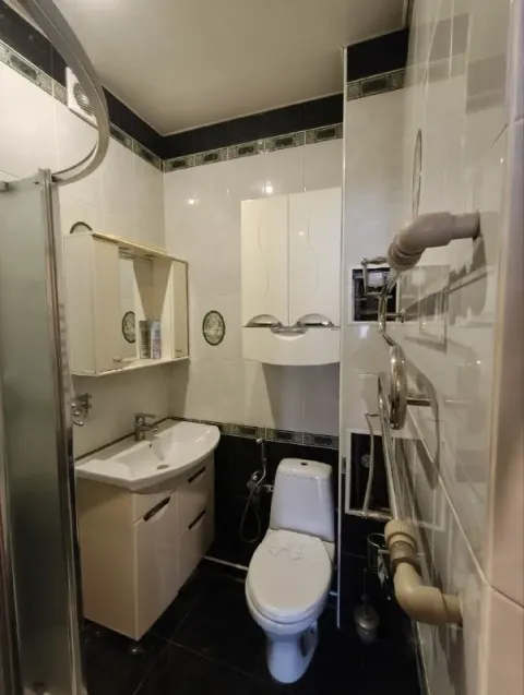 Продам двухкомнатную квартиру 🌇донецк, ул. Кирова, ориентир "парк славянкой культуры" и «донецкое уч... - фотография