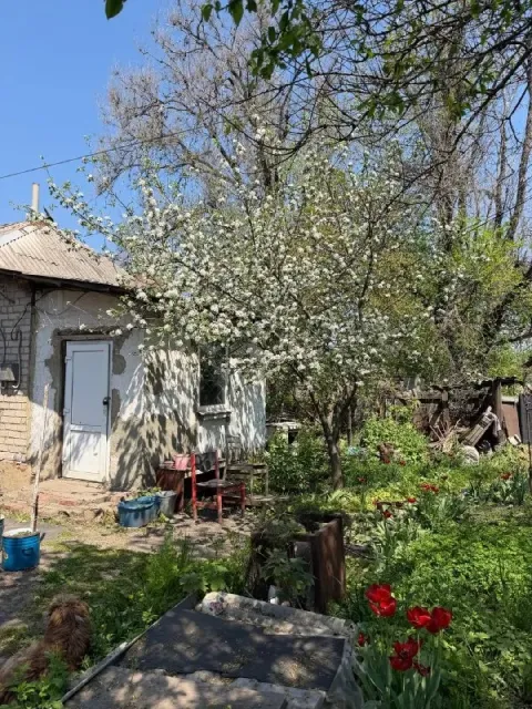 Продам квартиру на земле петровский район ул твардовского 3 2 небольшие комнаты, земля, гараж отдель... - фотография