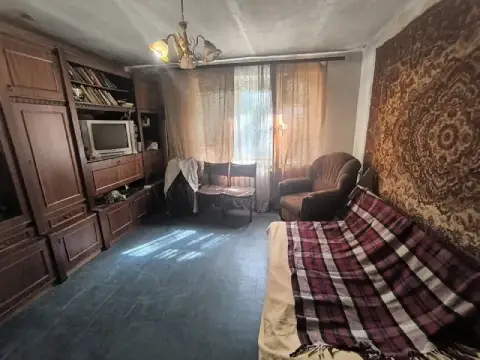 Продам двухкомнатную квартиру

🌇Донецк, киевский район, улица артема 185 а, ориентир - "маяк". 📌

🏢Э... - фотография