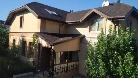 Сдается шикарный дом 🏡

🌇Город донецк, киевский район. Ул байдукова, заезд с челюскинцев ( ориентир ... - фотография