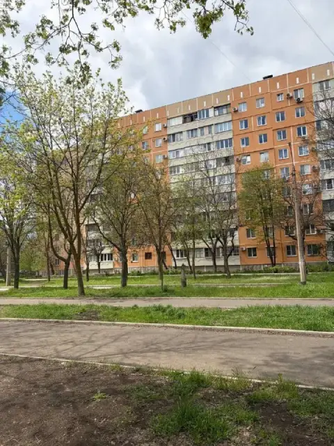 Продам 2х-комнатную квартиру
Продажа от собственника❗️

🌇В мариуполе, центральный район, 23 жмр, ул.... - фотография