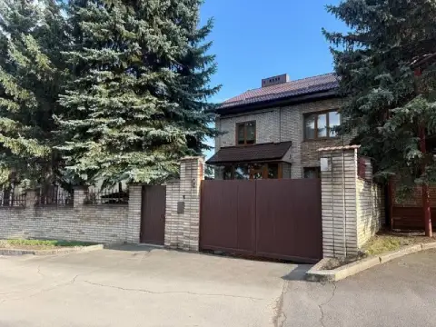 Продажа дома для большой семьи в киевском районе донецка - нижняя гладковка !

Агентство недвижимост... - фотография