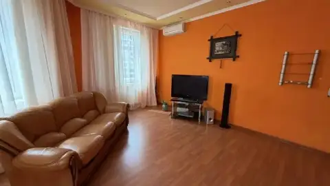 🏡Сдам 3-х комнатную квартиру
🏙️Город: донецк днр
🌇Район: калининский р-н
🗺Жк диск, 5 эт.

🔹Вода 24/7... - фотография