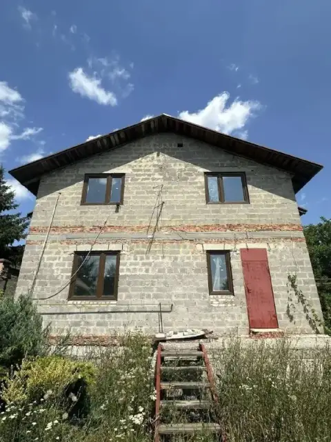 Продажа двухэтажного дома
Под индивидуальную отделку

🌇Донецк на заперевальной район майского рынка📌... - фотография