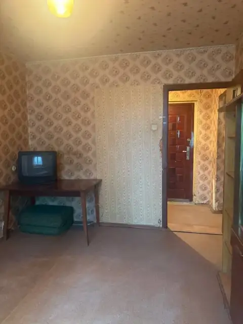 Продам 2 ком квартиру
Киевский район
Ул политбойцов 3

Исполком, хорошее месторасположение
Во дворе ... - фотография