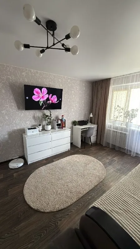 🏡Продажа 1-х комнатной квартиры
📍Г. Макеевка днр
Червоногвардейский р-н

•Этажность–8/9 жилого дома
... - фотография