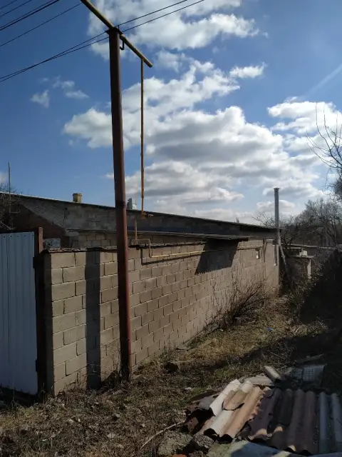 Продам дом 2010 года постройки, состояние косметического ремонта, вода, электричество, газ всё есть,... - фотография