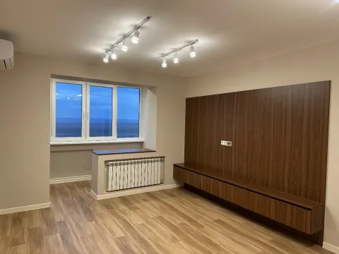 Срочная продажа от собственника!!! 2-к квартиры в харцызске, 49,5 кв, квартира после капитального ре... - фотография