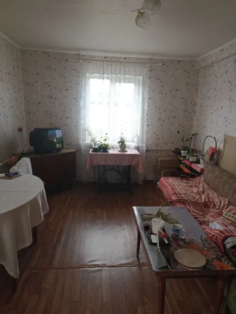 Горловка! Продам дом в цгр по ул. Щорса, район 2-ой больницы. Дом газифицирован, есть центральная ка... - фотография