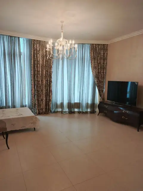 Продам 132 кв м новострой " обкомовский", евро, мебель, техника.
Артема 155 д, район киевский, донец... - фотография