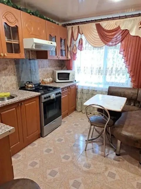 2К. Квартира — пролетарский район, ул. Раздольной, 7/9

Вода по графику, установлен бойлер.

— Стоим... - фотография