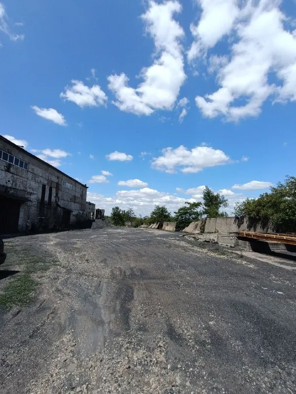 Продается производственный комплекс по складированию, сортировке и обогащению угля

🌇Днр г. Шахтерск📍

✅ Площадь зданий 6327 м2
✅ Площадь участка 1.7239 га
✅ Ж/д въезд на территорию
✅ Вместимость 15 вагонов
✅ Охраняемый объект
✅ Напряжение 380v
✅Возможность разгрузки вагонов

📑Помощь в оформлении жд документов
👍Можно использовать под склады, продуктовую базу, размещение крупногабаритной техники, широкий спектр использования объекта под различные виды бизнеса.

💰Стоимость 20.000.000 ₽

Звоните по телефону:
📲☎+7949-416-89-33 Евгений ан терем

Подписаться  |  дать объявление - фотография - 3