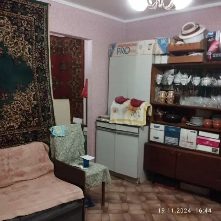 🅰️🅰️🅰️🅰️🅰️🅰️
Жилой 🅰️🅰️🅰️ и + недострой
На участке 4 сотки
(Земля не приватизированная)
Жилой дом (39м. Кв. ) состоит из двух смежных комнат и кухни
✅Удобства, газовое отопление, пластиковые окна
Недострой- примерно 170м. Кв. , ✅фундамент армированный - больше метра
✅Стены - шлакоблок с металлическими сваями
✅Остаются строй/материалы
📍Местоположение очень удачное - южные склоны, выезд на пр. Ленинский (остановка транспорта по пр. Ленинскому в трех минутах ходьбы)
2 000 000Руб без торга
Ан +7 949 470 04 83 анна - фотография - 6