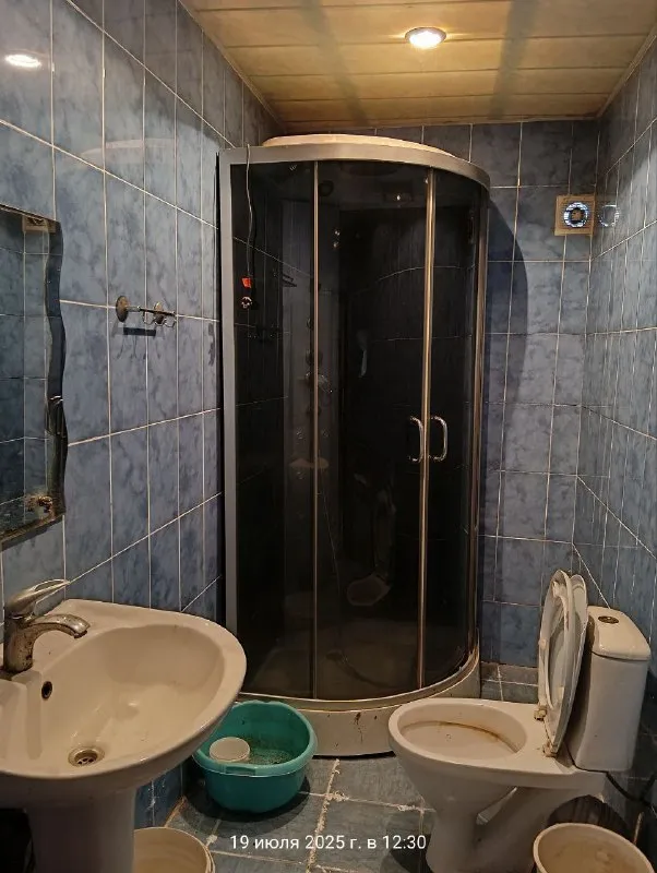 Продам 2х комн. Дом, 48м. Кв. (комнаты раздельные) на красном пахаре с газовым отоплением и удобствами. Окна пластиковые. Жилое состояние. Крыша в хорошем состоянии. Участок узкий – 4 сотки. Ориентир – ул. Правды. Цена 1 400 000руб. Ан анна +7 949 470 04 83 (феникс), +7 949 796 89 69 (миранда). - фотография - 6