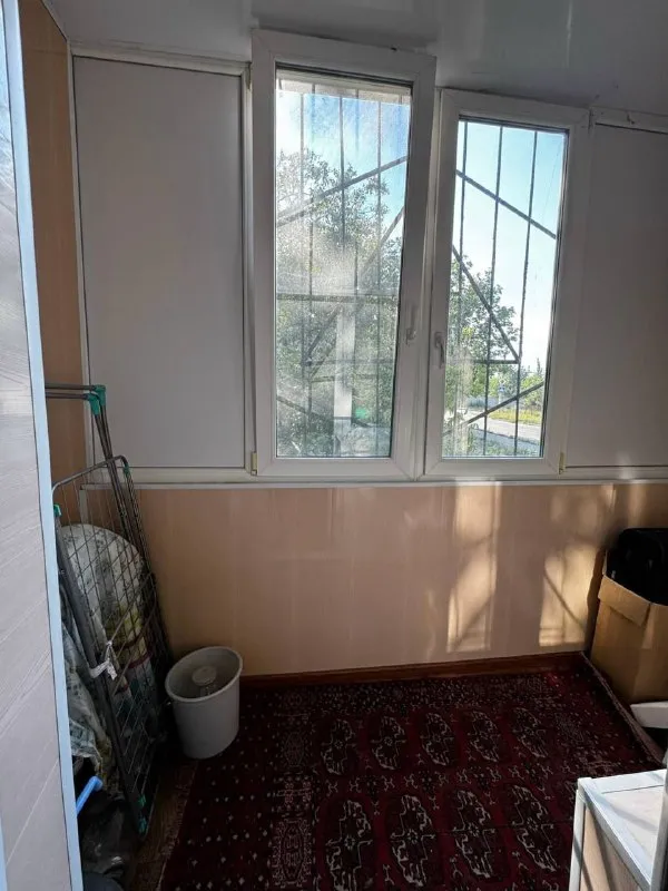 Продам 3-х комнатную квартиру
🌇Макеевка, мкрн. Солнечный📍
Особенности объекта:
- Квартира расположена на 1-м этаже 9-ти этажного дома;
- Жилое состояние;
- 2 Балкона, отделаны пластиком;
- Сухой погреб;
- Установлены пластиковые окна, пластиковые балконные блоки;
- Раздельный санузел;
- Водонагревательный бак на 100 литров;
🎁 Остается вся мебель и техника;
- Наружные стены квартиры утеплены;
- Металлическая входная дверь;
- Межкомнатные двери из натурального дерева;
- Газовый счетчик;
- В доме установлен счетчик на отопление;
👍Удобное расположение (рядом 2 садика, 2 школы (№5 и лицей №1 с ош №61), красный рынок, тюз, свято-георгиевский собор);
- Долгов нет;
- Документы готовы
💰Цена 5 300 000 рублей. Реальному покупателю - разумный торг.
📲☎️+7914726-89-51
📲☎️+7949421-09-98
Подписаться | дать объявление - фотография - 3