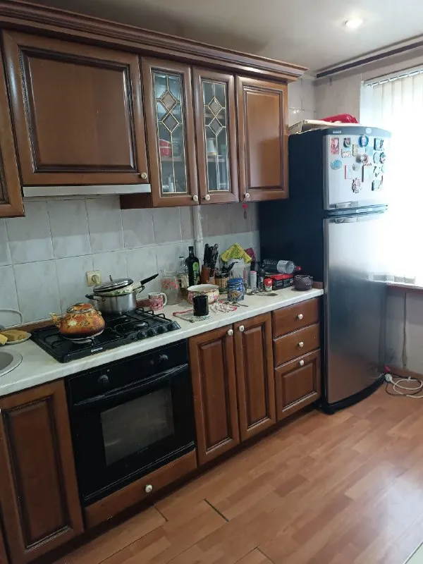 Продам двухкомнатную квартиру

🌇Донецк, проспект дзержинского, рядом "набережная", ворошиловский район📍

💰Стоимость 5 200 000 руб. (небольшой торг)

✅Общая площадь 49 кв. М. , жилая 28 кв. М. ; кухня 8 кв. М.
✅Этаж: 7/9
✅В квартире выполнен косметический ремонт, установлены мпо, лоджия застеклена, осуществлена замена коммуникаций, санузел раздельный, кафель

📲☎+7949-419-63-79

Подписаться | дать объявление - фотография - 2