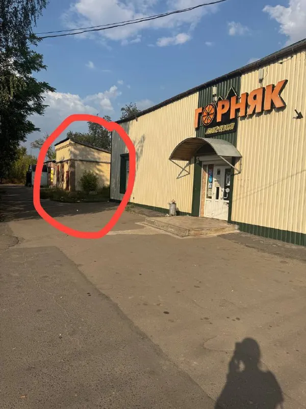 Продам отдельно стоящее нежилое здание под бизнес
🌇Город макеевка, червоногвардейский район📍
✅Общая площадь 69кв. М.
✅Стены - шлакоблок, фундамент и цоколь - бутовый камень.
✅3 Сотки земли.
Хорошее месторасположение : рядом трасса, развитая инфраструктура.
💰Цена : 7 000 000 ₽ торг
☎️+79493418412 Лилия ан терем
Подписаться | дать объявление - фотография - 1