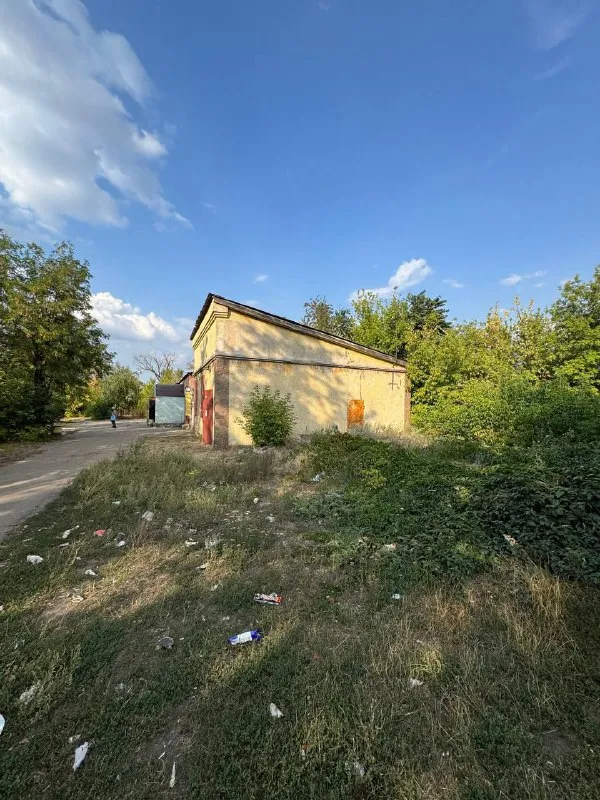 Продам отдельно стоящее нежилое здание под бизнес
🌇Город макеевка, червоногвардейский район📍
✅Общая площадь 69кв. М.
✅Стены - шлакоблок, фундамент и цоколь - бутовый камень.
✅3 Сотки земли.
Хорошее месторасположение : рядом трасса, развитая инфраструктура.
💰Цена : 7 000 000 ₽ торг
☎️+79493418412 Лилия ан терем
Подписаться | дать объявление - фотография - 2