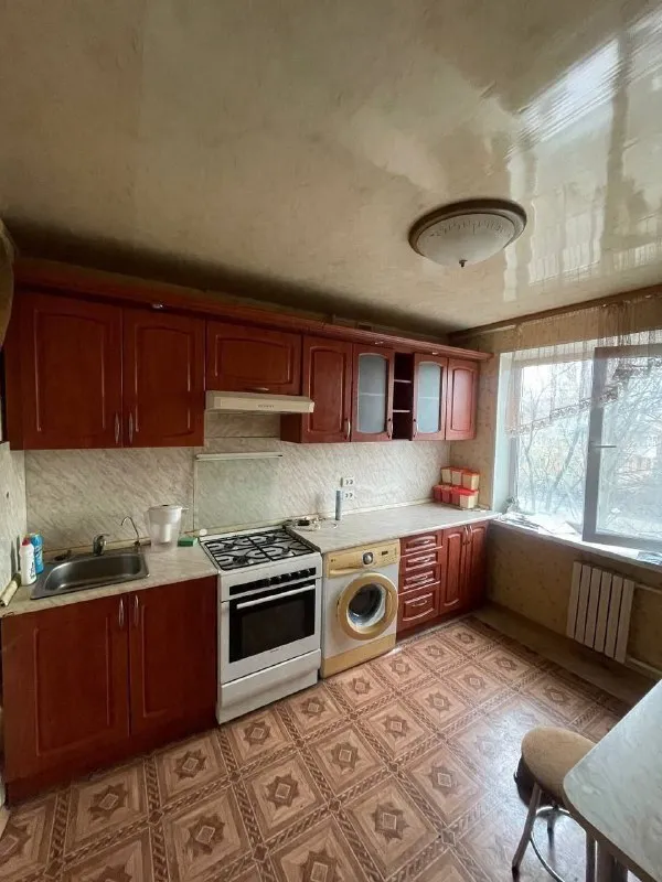Продажа 3х комнатной квартиры -площадь бакинских комиссаров - проспект офицерский
☎️+79496455686
☎️+79495059339
Документы полностью готовы к сделке, прописанных нет‼️
📌Холодная и горячая вода по графику
📌В квартире сделан качественный ремонт
📌Установлены пластиковые окна
📌Этаж 3/9.
Общая площадь - 67.8м²
Кухня 9.3м², жилая 43.8м²
1 Балкон + лоджия. Окна во двор и на улицу
📌2 Холодильника, стиральная машина, 2 кондиционера.
Всё, что на фото остаётся.
Хорошая транспортная развязка. 👌
Сады, школы, магазины, все что нужно для комфортной жизни в шаговой доступности❗️❗️❗️
☎️+79496455686
☎️+79495059339
Цена: 6 500 000💸торг уместен
Собственник на сделке❗️
Показ возможен в любое время ❗️ - фотография - 1