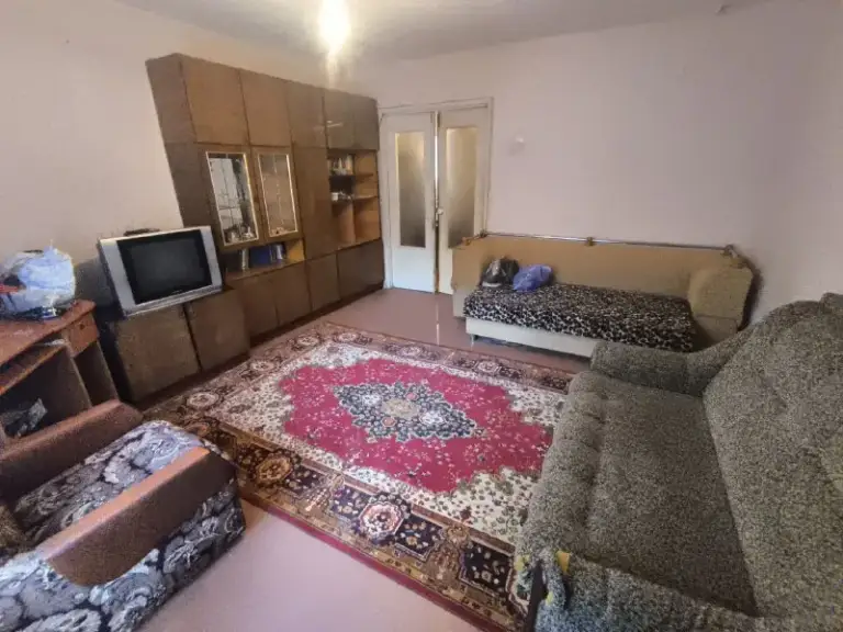 Звоните!☎️+79495131300

Срочная продажа 3х комнатной квартиры в киевском районе донецка‼️

📍Улица университетская - донецк сити

Расположена в девятиэтажном доме, на втором этаже‼️

Документы полностью готовы к сделке
Собственник в донецке

📌Общая площадь квартиры 67 кв. М
📌Комнаты раздельные
📌Квартира теплая
📌Вода по графику
📌Коммуникации поменяны

Насыщенная инфраструктура:
- Детские сады
- Школы
- Продуктовые магазины
- Супермаркет
-Торговый центр
👌Развитая транспортная развязка в любую точку города. Остановки маршрутного такси в шаговой доступности.

Цена 4 700 000 руб

☎️+79495131300 - фотография - 1