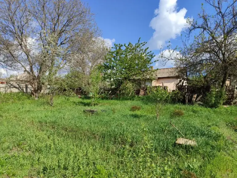 Продается жилой дом 68 м2.
В поселке пантелеймоновка
Свет, вода, хоз постройки.
Дом требует ремонта. Отопление печное
Сад, огород, участок 15 соток. Цена снижена
350 Тысяч рублей
Обращаться по телефону
+7949 408 72 26
В любое время до 20-00. - фотография - 2