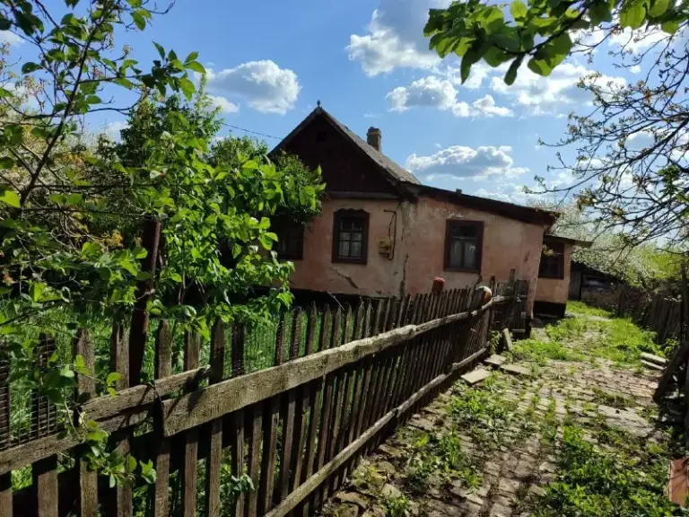 Продается жилой дом 68 м2.
В поселке пантелеймоновка
Свет, вода, хоз постройки.
Дом требует ремонта. Отопление печное
Сад, огород, участок 15 соток. Цена снижена
350 Тысяч рублей
Обращаться по телефону
+7949 408 72 26
В любое время до 20-00. - фотография - 9