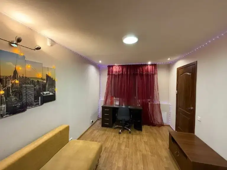 ‼️Продажа квартиры‼️

🏡Продам к. Квартиру по пр-ту ильича, макаронка
🗺Г. Донецк днр

✅Этажность–1/5жилого дома
✅Площадь–30/16/5 м2

✅Продажа с мебелью и техникой
Состояние с ремонтом
✅Квартира не угловая
Во дворе дома дет. Сад, школа 49
✅В шаговой доступности продуктовые магазины, рынок, аптека, стоматология, тц, кафе, сауна, храм
✅Отличная транспортная развязка, рядом с домом остановка общественного транспорта, ас мотель
🔥Собственник

💴Цена: 3🍋4млн. Руб.
☎️+7(949) 371-87-99
☎️+7(949) 371-87-70

Недвижимость днр - фотография - 4