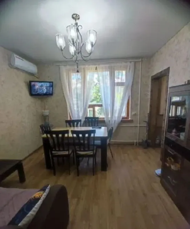 В продаже 3 к крупногабаритная квартира в приморском районе г. Таганрога, ростовской области.
Площадь 78 кв м, 3 раздельные комнаты, 4/4 кирпичного дома, "сталинка", высокие потолки, хорошее состояние, заменяны проводка и радиаторы отопления.
Отличный район с хорошо развитой инфраструктурой, рядом парк и море.
Стоимость 6,1 млн руб.
Телефон для связи 89185157332 анна. - фотография - 6