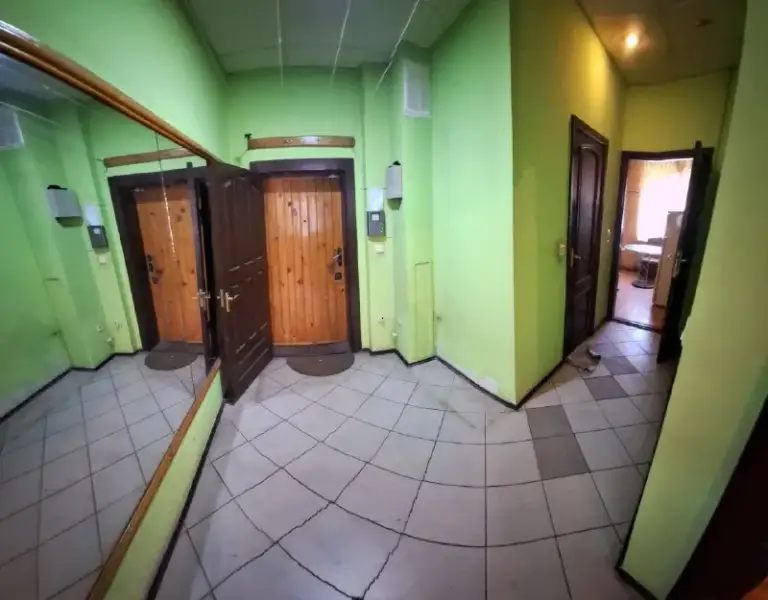 ‼️Продажа квартиры‼️

🏡Продаётся 3-трёхкомнатная квартира🗺г. Енакиево днр кинотеатра украина, улица тиунова

✅Этажность–1/2 жилого дома
✅Общая площадь–62.2 м2
✅Жилая–44.3 м2

✅Высокий цоколь
Комнаты раздельные
✅Окна пластиковые, установлены ролеты
✅Санузел совмещенный индивидуальное отопление
✅Двойная входная дверь, сигнализация
Есть кладовка в подвале
✅В пешей доступности рынок, автостанция, магазины, аптеки, остановки общественного транспорта
🧾Документы готовы
🔥Собственник

💴Цена: 2🍋500.000 рублей
☎️+7(949) 333-19-16 Кирилл

📨Подписаться - фотография - 1
